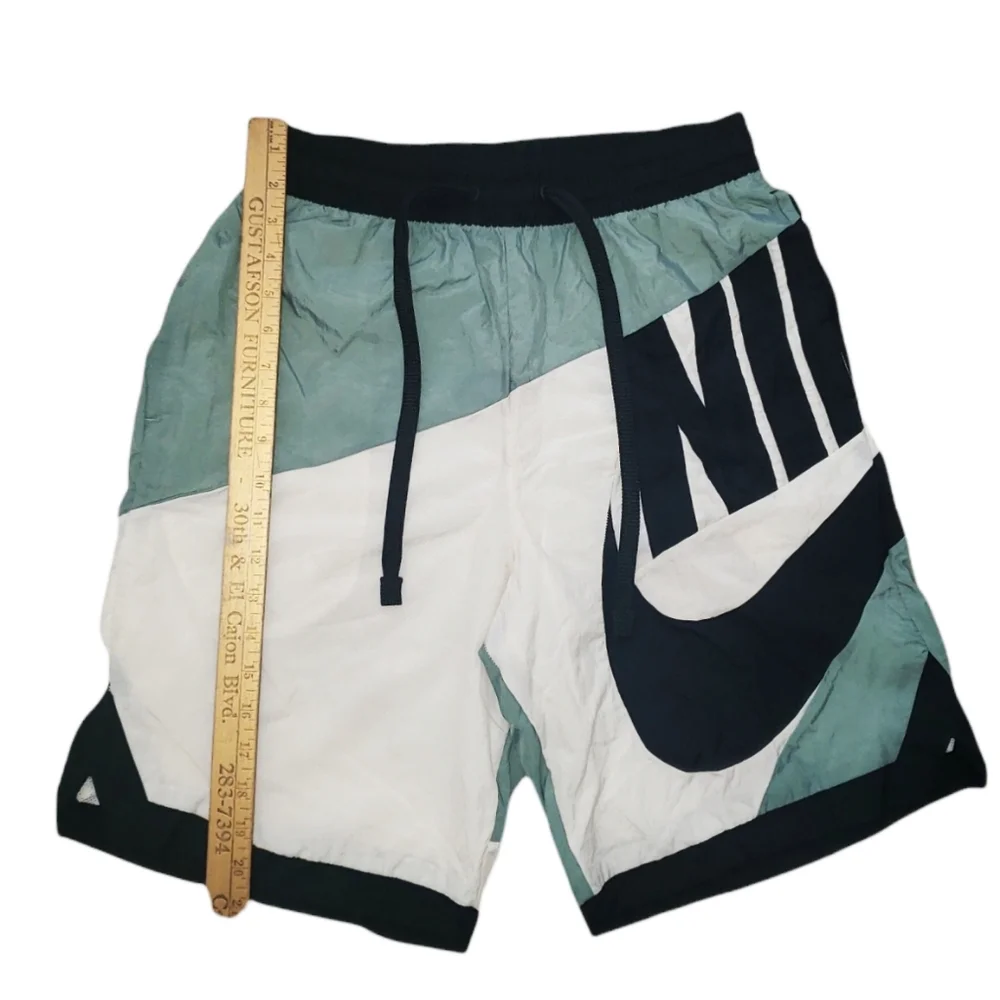 ‼️SOLD‼️ Nike Dri-Fit Air Rare Throwback Futura Spellout Colorblock Shorts - Picture 12 of 13